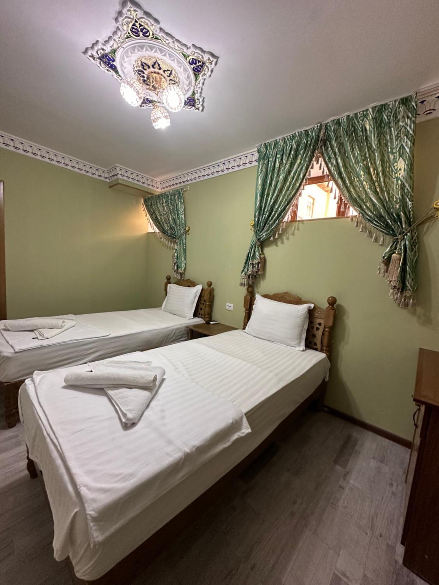 Hotel Zarhal Bukhara Esterno foto