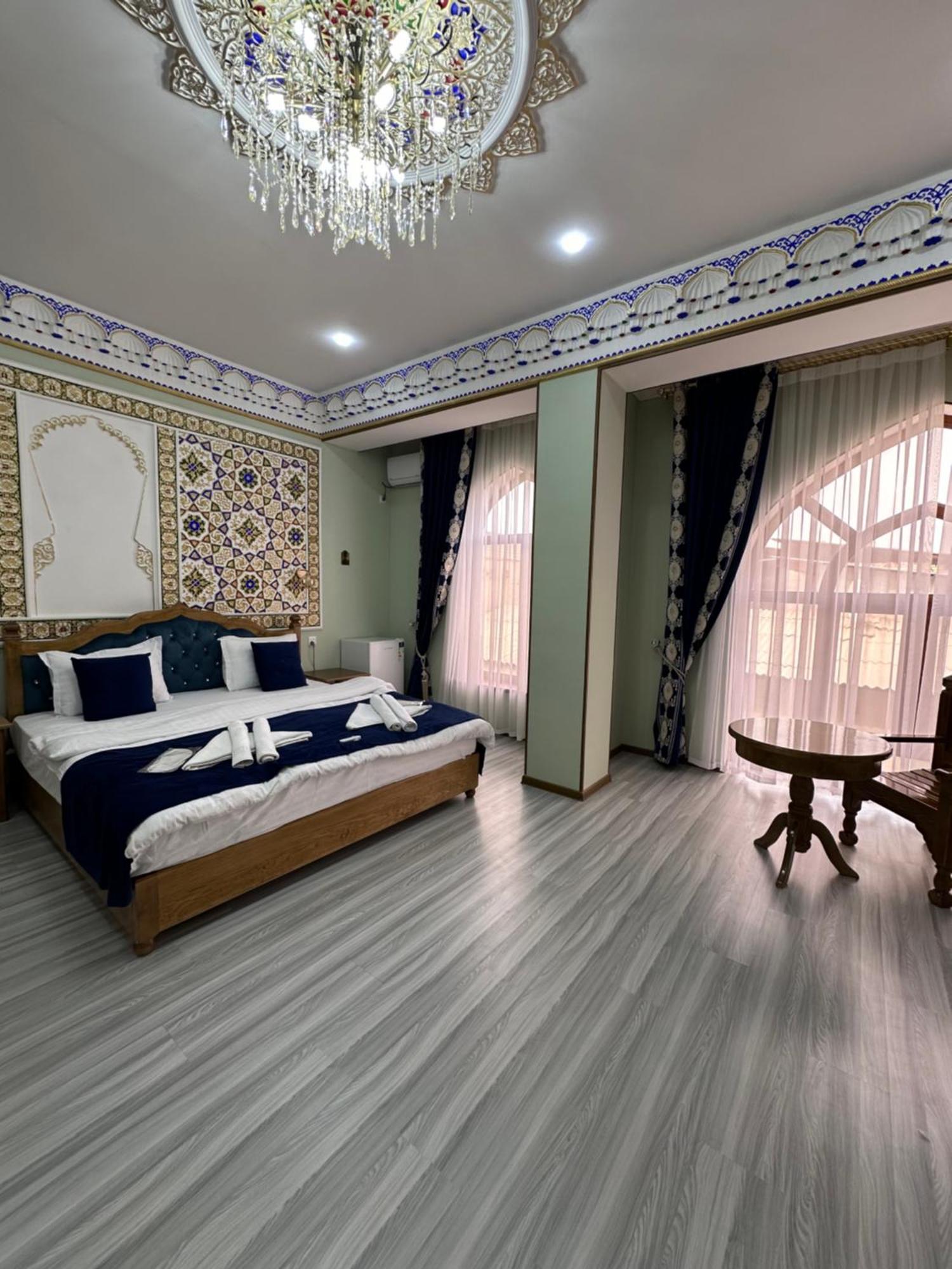 Hotel Zarhal Bukhara Esterno foto