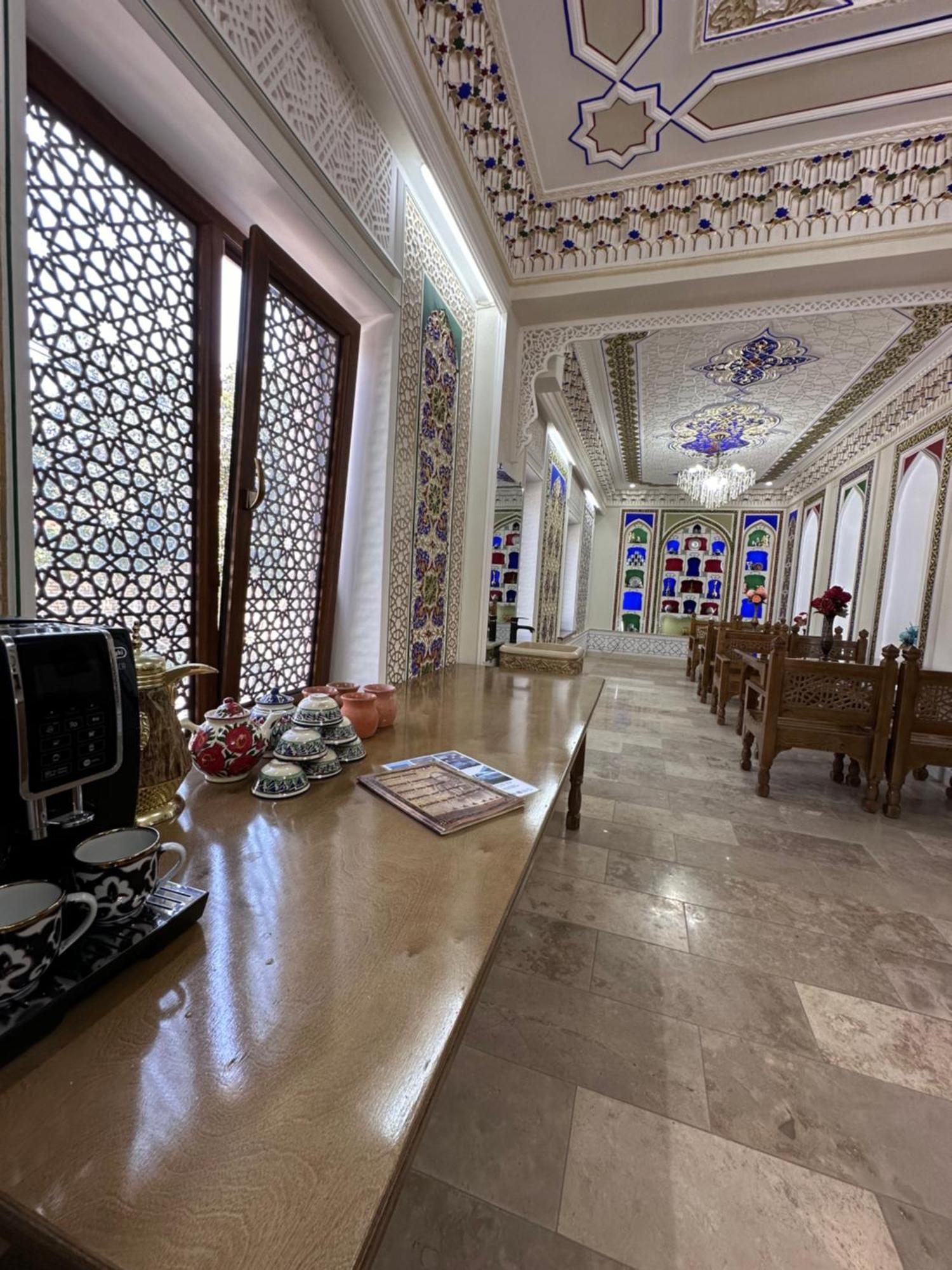 Hotel Zarhal Bukhara Esterno foto